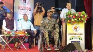 SHRI Nitin Gadkari Honors Colonel Dr. Vasant Ballewar and Disabled Soldiers