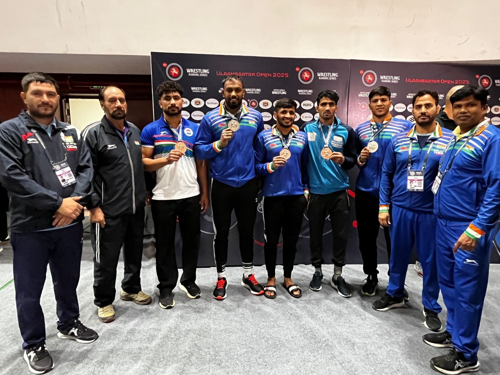 The Prime Minister congratulates wrestlers for their outstanding Ulaanbaatar Open 2025 performance.
